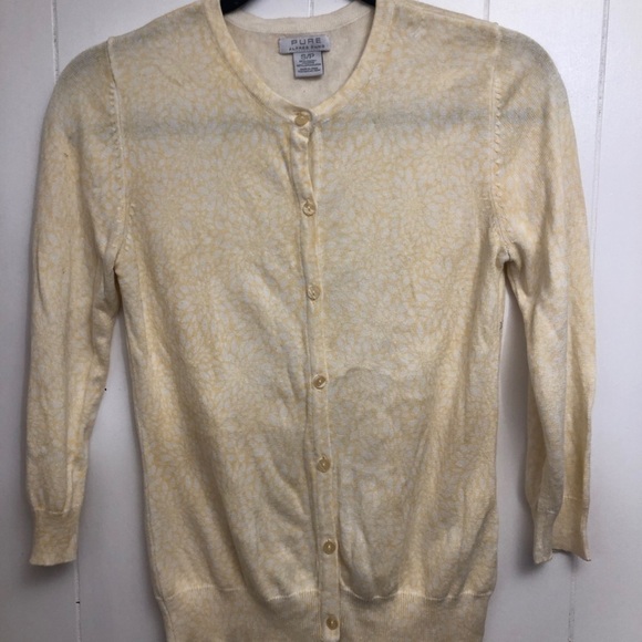 - Womens Yellow Sweater. SMALL
Alfred Sung - Picture 2 of 8